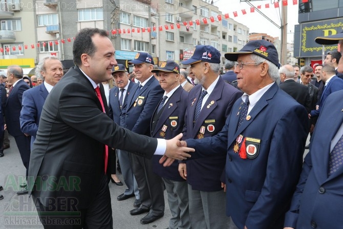 23 Nisan Ulusal Egemenlik ve Çocuk Bayramı Atatürk Anıtı çelenk sunma tö 86