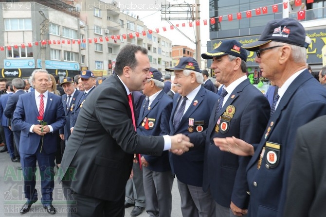 23 Nisan Ulusal Egemenlik ve Çocuk Bayramı Atatürk Anıtı çelenk sunma tö 88