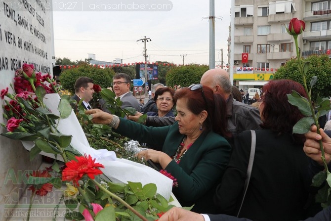 23 Nisan Ulusal Egemenlik ve Çocuk Bayramı Atatürk Anıtı çelenk sunma tö 95