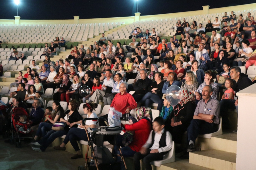 560. Çağlak Festivali Gençlik Platformu 20 Mayıs 2019 tarihli tiyatro gö 16