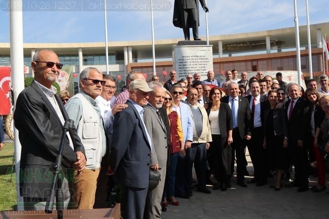 Cumhuriyet Bayramı 96.yıl Atatürk anıtı çelenk sunma töreni 73