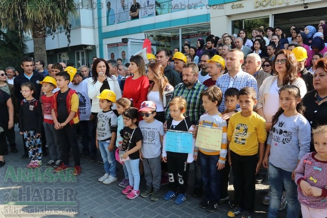 Akhisar Özel Doğuş Hastanesi işçileri hukuk savaşını sürdürüyor 24