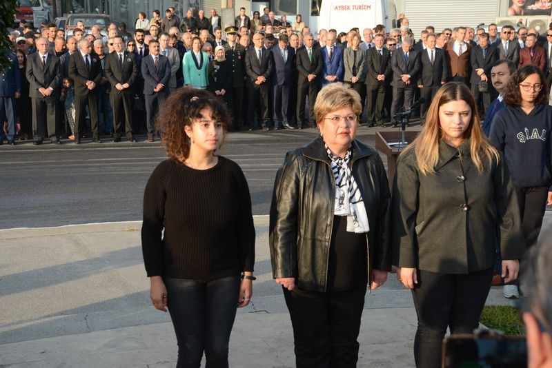 10 Kasım Atatürk'ü Anma Günü Çelenk Sunma Töreni Foto Galeri 23