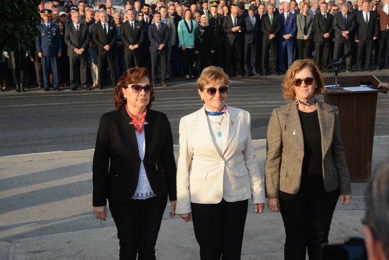 10 Kasım Atatürk'ü Anma Günü Çelenk Sunma Töreni Foto Galeri 27