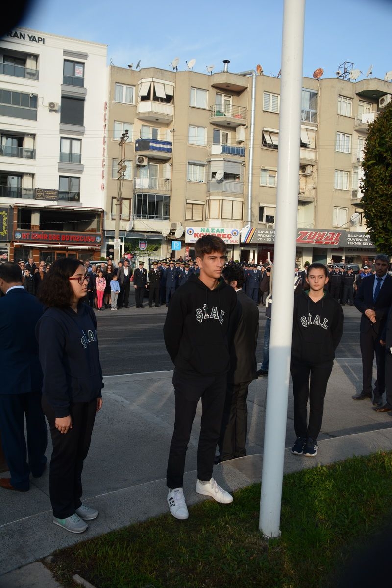 10 Kasım Atatürk'ü Anma Günü Çelenk Sunma Töreni Foto Galeri 35