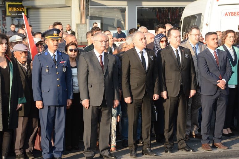 10 Kasım Atatürk'ü Anma Günü Çelenk Sunma Töreni Foto Galeri 37