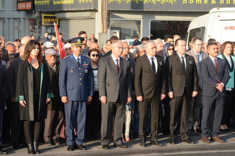 10 Kasım Atatürk'ü Anma Günü Çelenk Sunma Töreni Foto Galeri 38