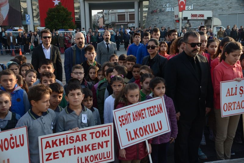 10 Kasım Atatürk'ü Anma Günü Çelenk Sunma Töreni Foto Galeri 63