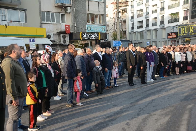 10 Kasım Atatürk'ü Anma Günü Çelenk Sunma Töreni Foto Galeri 83