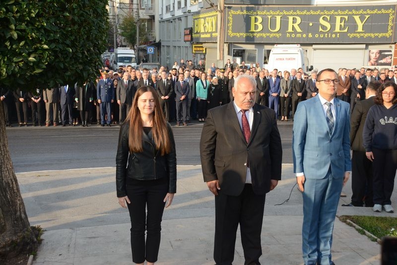 10 Kasım Atatürk'ü Anma Günü Çelenk Sunma Töreni Foto Galeri 9