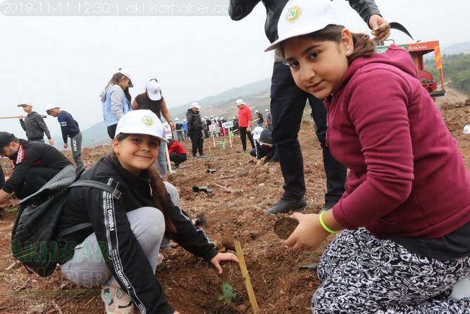 Akhisar'da 11 milyon ağaç etkinliği düzenlendi foto galerisi 120