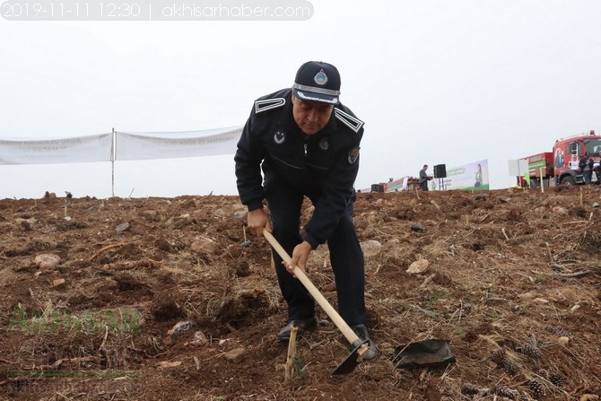 Akhisar'da 11 milyon ağaç etkinliği düzenlendi foto galerisi 137