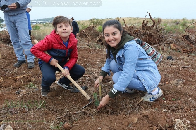 Akhisar'da 11 milyon ağaç etkinliği düzenlendi foto galerisi 140