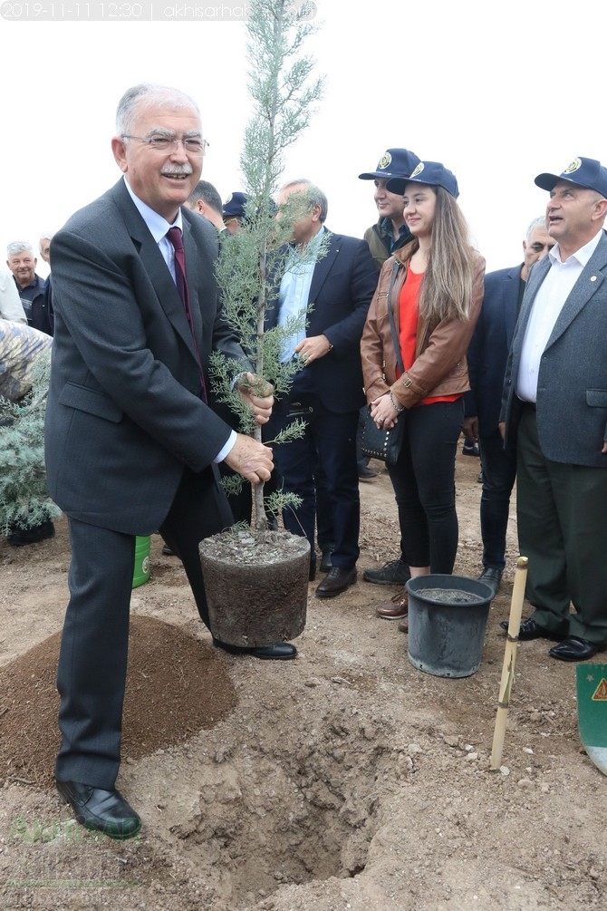 Akhisar'da 11 milyon ağaç etkinliği düzenlendi foto galerisi 65