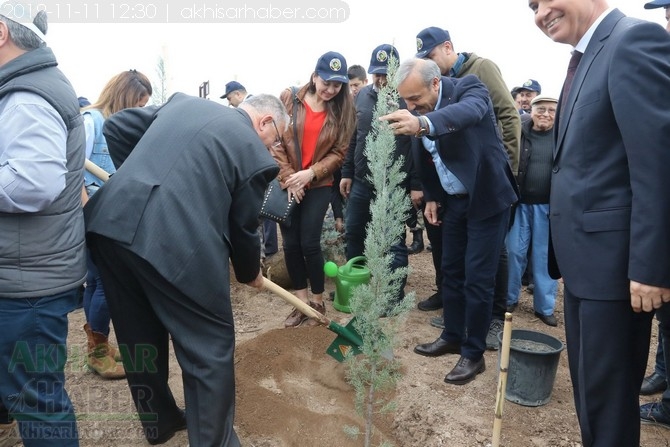 Akhisar'da 11 milyon ağaç etkinliği düzenlendi foto galerisi 66