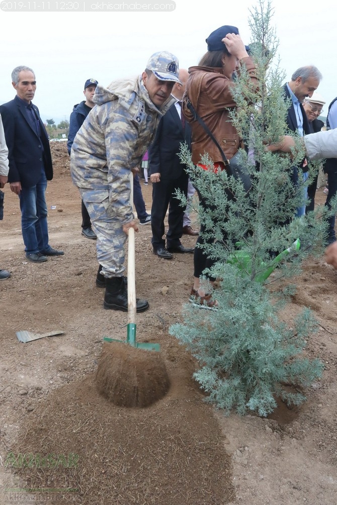 Akhisar'da 11 milyon ağaç etkinliği düzenlendi foto galerisi 72