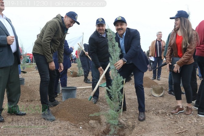 Akhisar'da 11 milyon ağaç etkinliği düzenlendi foto galerisi 75