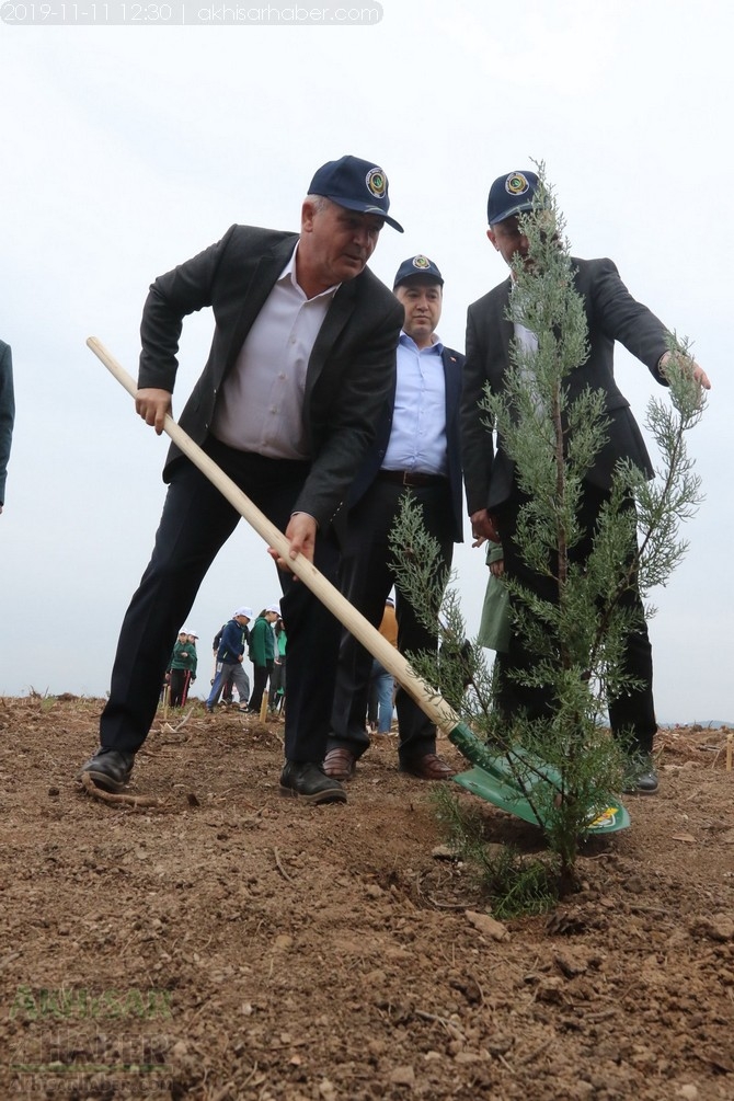 Akhisar'da 11 milyon ağaç etkinliği düzenlendi foto galerisi 81