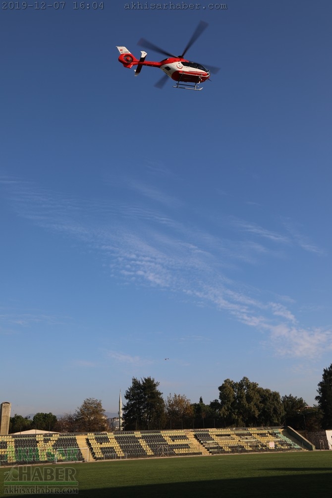 Akhisar'da hava ambulansı pilot değişimi yapıldı 25