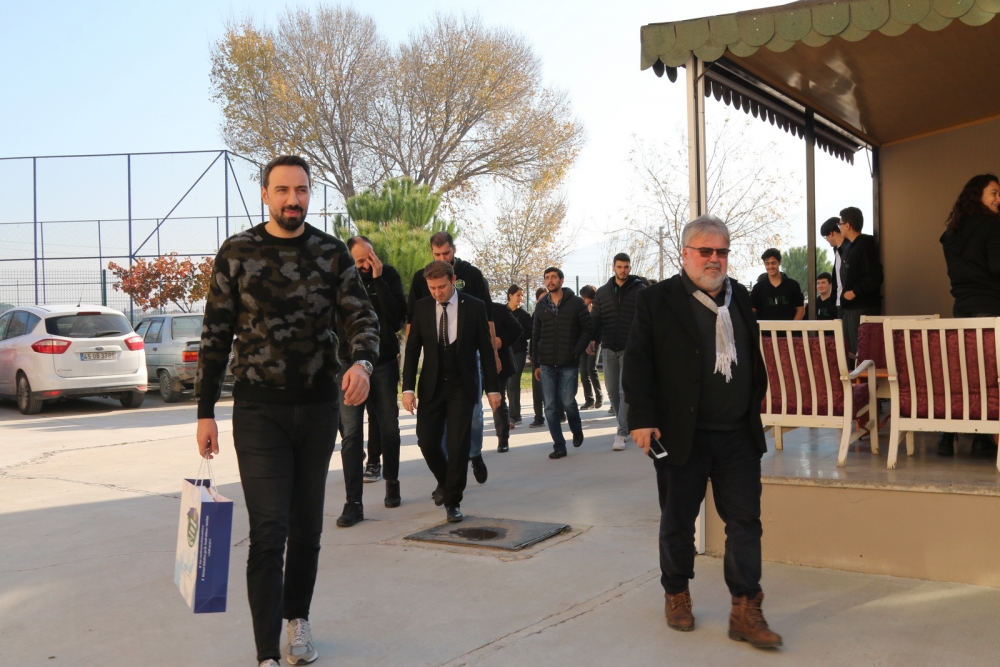 Akhisar Belediye Basket takımı, Akhisar Fen Lisesi öğrencileri ile buluş 52