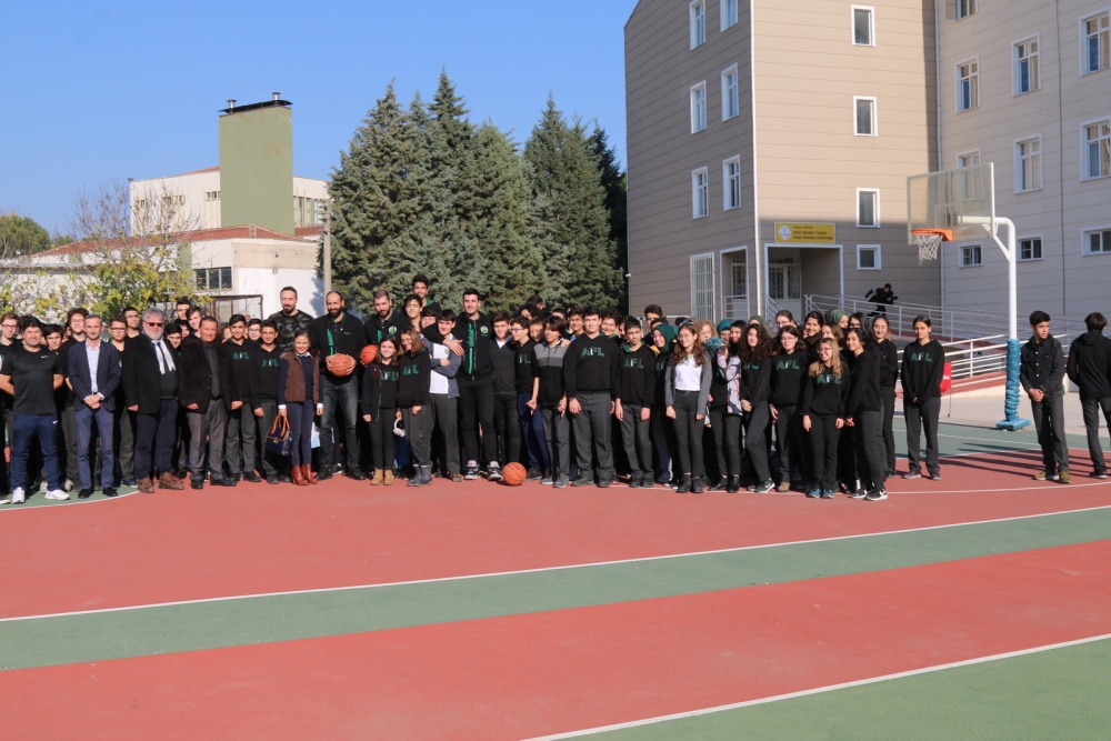 Akhisar Belediye Basket takımı, Akhisar Fen Lisesi öğrencileri ile buluş 67