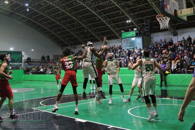 Akhisar Belediye Basket, Yalovaspor basketbol müsabakası 69