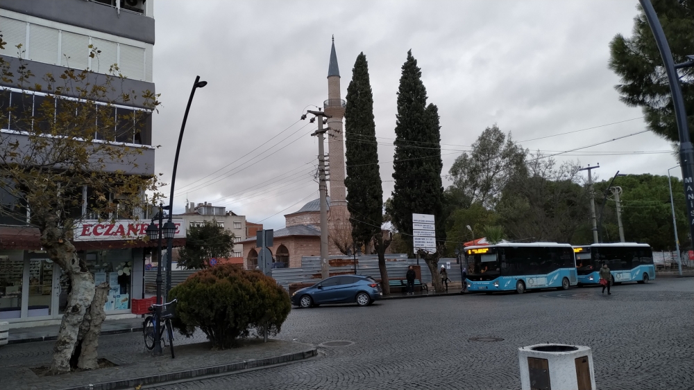 Akhisar Gülruh Yeni Camii restorasyon çalışmaları devam ediyor 4