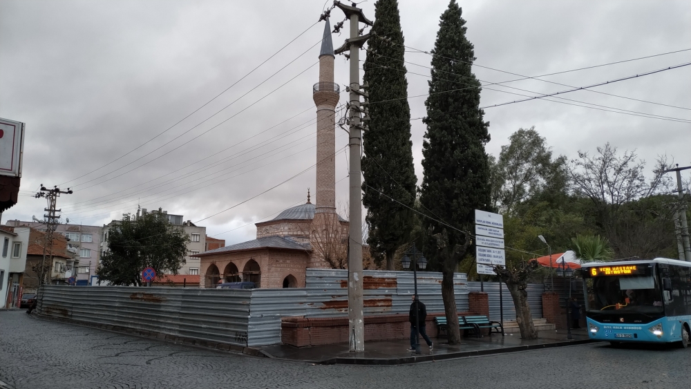 Akhisar Gülruh Yeni Camii restorasyon çalışmaları devam ediyor 5