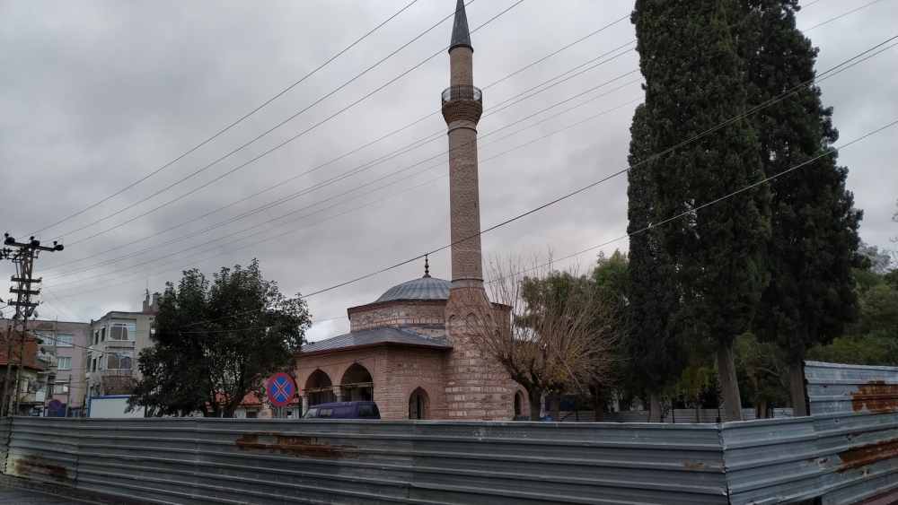 Akhisar Gülruh Yeni Camii restorasyon çalışmaları devam ediyor 6