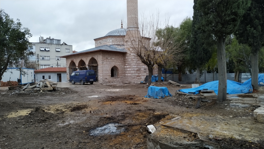 Akhisar Gülruh Yeni Camii restorasyon çalışmaları devam ediyor 8