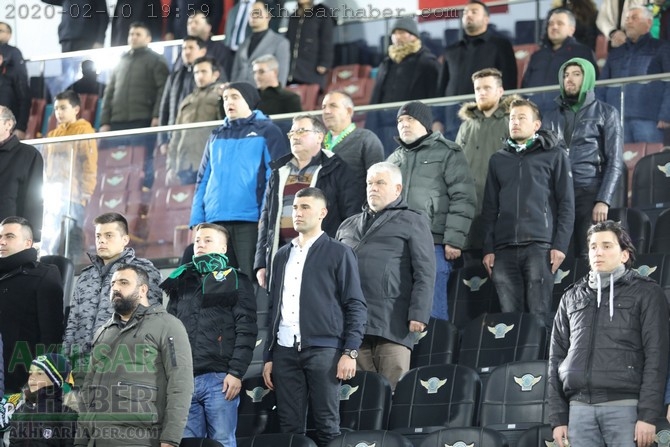 TFF 1.Lig, Akhisarspor, E.G. Menemenspor ilk devre fotoğrafları 13