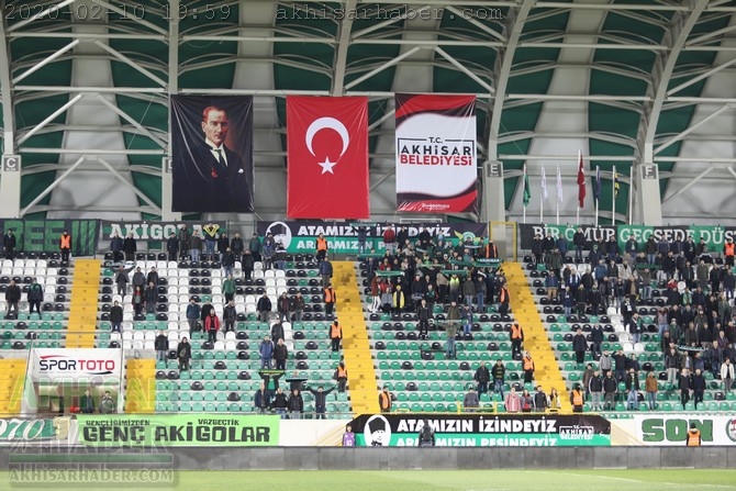 TFF 1.Lig, Akhisarspor, E.G. Menemenspor ilk devre fotoğrafları 17