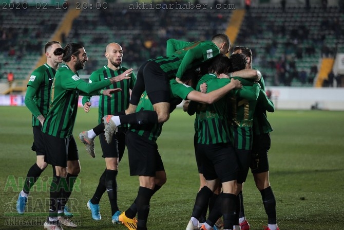 TFF 1.Lig, Akhisarspor, E.G. Menemenspor ilk devre fotoğrafları 49