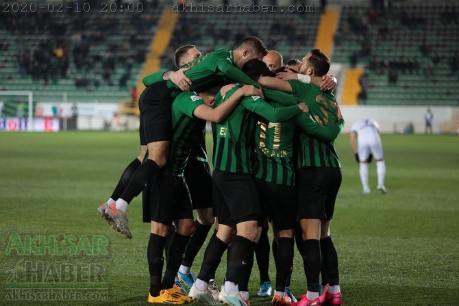 TFF 1.Lig, Akhisarspor, E.G. Menemenspor ilk devre fotoğrafları 50