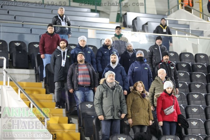 TFF 1.Lig, Akhisarspor, E.G. Menemenspor ilk devre fotoğrafları 9