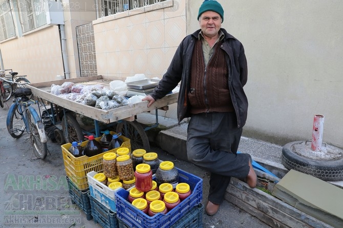 Akhisar'da Çarşamba günleri kurulan köylü pazarından objektiflerimi 34