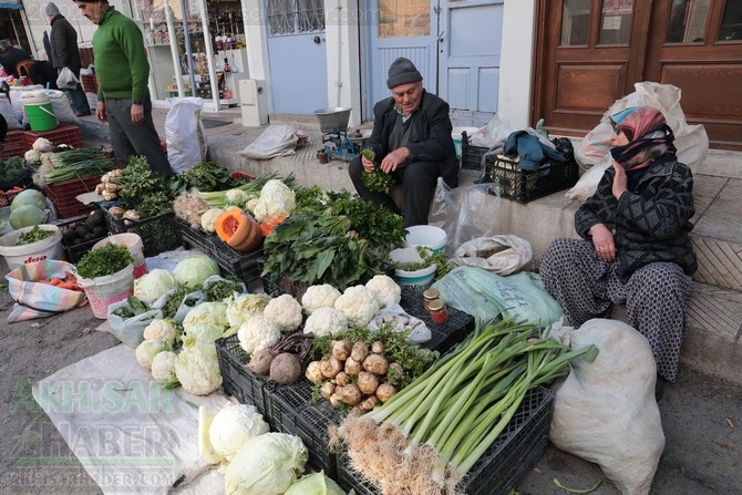 Akhisar'da Çarşamba günleri kurulan köylü pazarından objektiflerimi 78