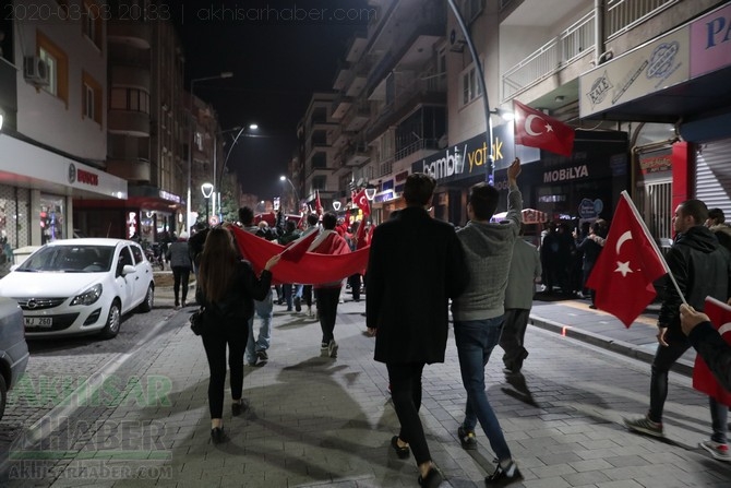 3 Mart 2020 tarihli Akhisar şehitler için yapılan yürüyüş tüm fotoğrafla 119