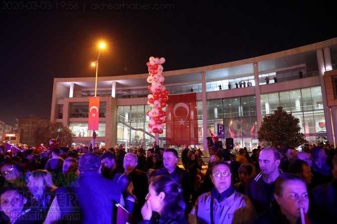 3 Mart 2020 tarihli Akhisar şehitler için yapılan yürüyüş tüm fotoğrafla 12