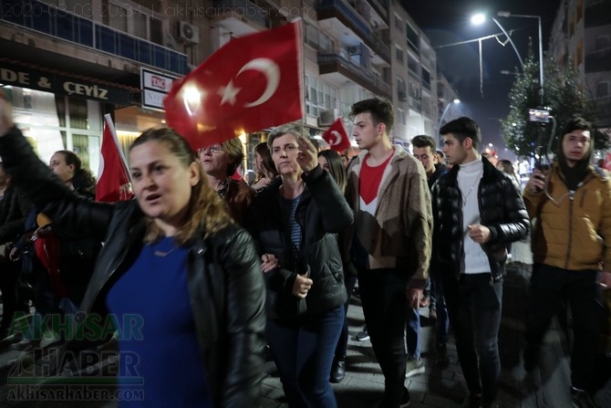 3 Mart 2020 tarihli Akhisar şehitler için yapılan yürüyüş tüm fotoğrafla 122