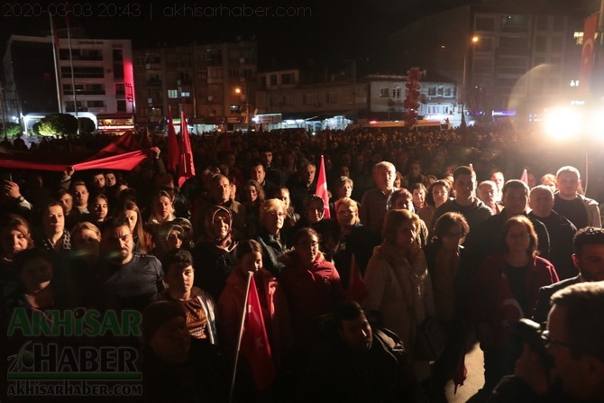 3 Mart 2020 tarihli Akhisar şehitler için yapılan yürüyüş tüm fotoğrafla 136