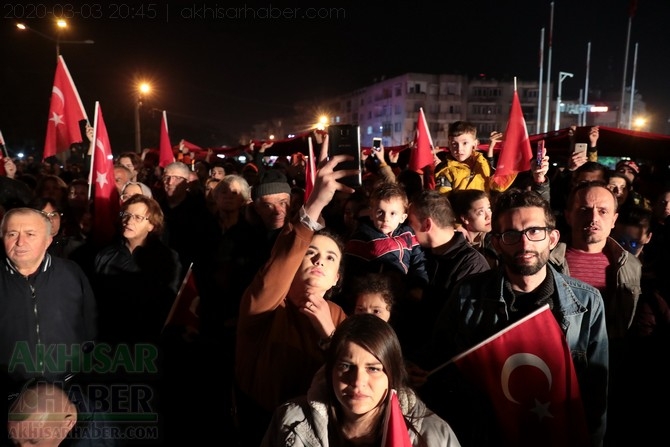 3 Mart 2020 tarihli Akhisar şehitler için yapılan yürüyüş tüm fotoğrafla 141