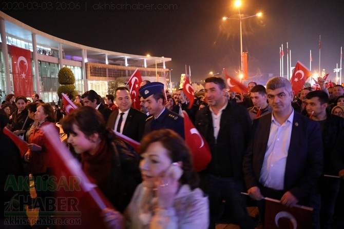 3 Mart 2020 tarihli Akhisar şehitler için yapılan yürüyüş tüm fotoğrafla 22