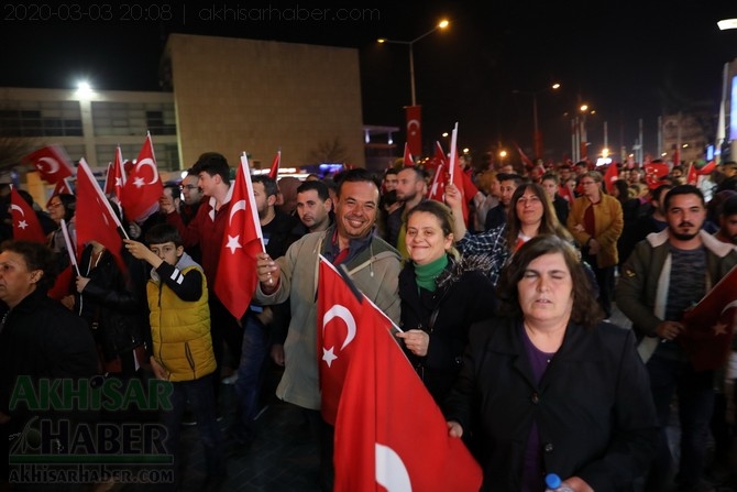 3 Mart 2020 tarihli Akhisar şehitler için yapılan yürüyüş tüm fotoğrafla 32