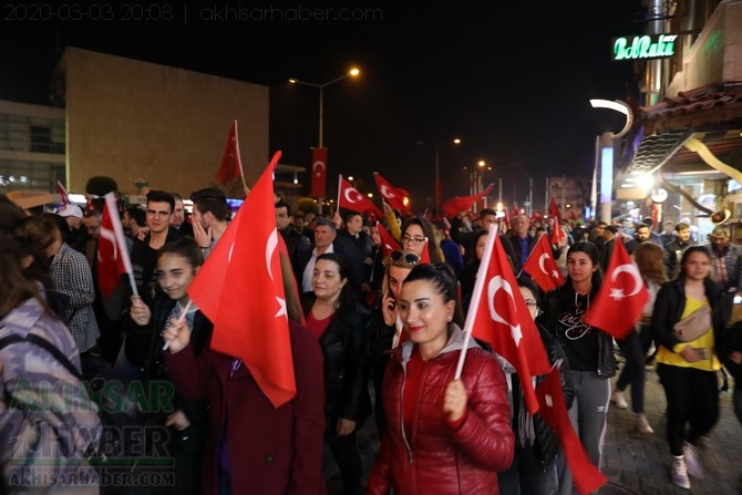 3 Mart 2020 tarihli Akhisar şehitler için yapılan yürüyüş tüm fotoğrafla 34