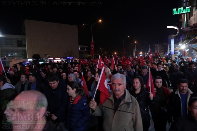 3 Mart 2020 tarihli Akhisar şehitler için yapılan yürüyüş tüm fotoğrafla 36