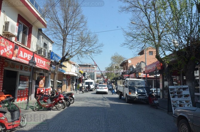 Koronavirüs tedbirleri kapsamında 14 Nisan Akhisar Sokak ve caddeleri bö 22