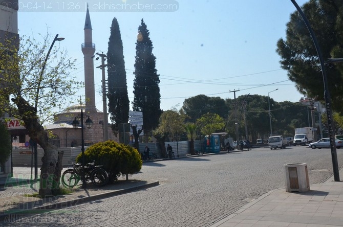 Koronavirüs tedbirleri kapsamında 14 Nisan Akhisar Sokak ve caddeleri bö 24