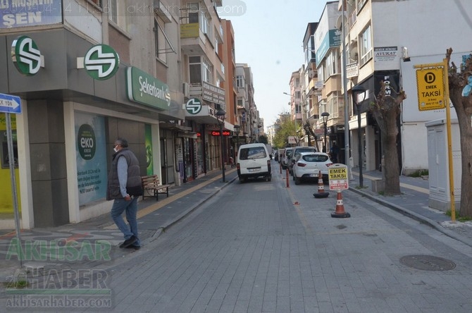 Koronavirüs tedbirleri kapsamında 14 Nisan Akhisar Sokak ve caddeleri bö 38