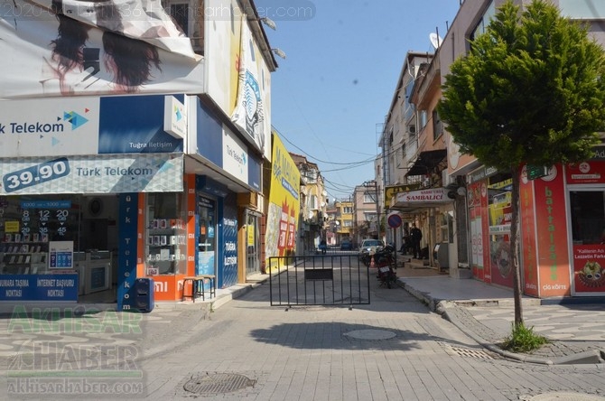 Koronavirüs tedbirleri kapsamında 14 Nisan Akhisar Sokak ve caddeleri bö 39